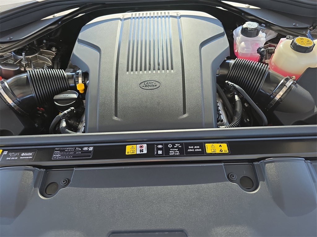 2025 Land Rover Range Rover SE photo 27