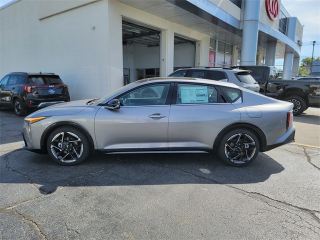 2025 Kia K4 GT-Line photo 5