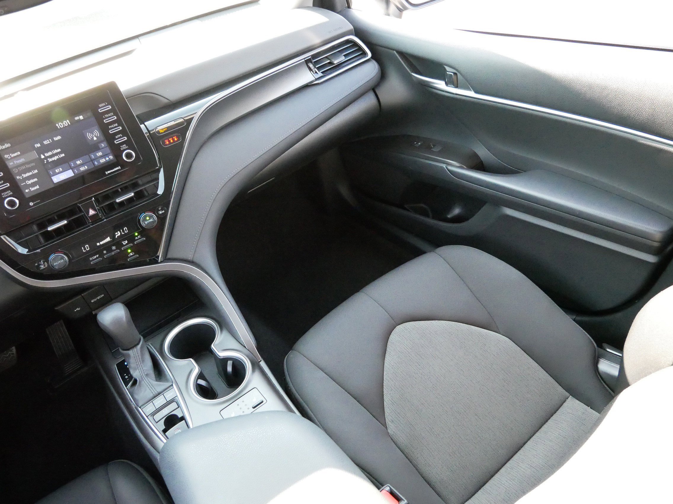 2022 Toyota Camry LE photo 11