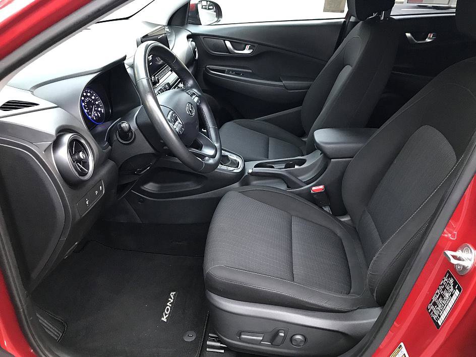 2023 Hyundai Kona SEL photo 9