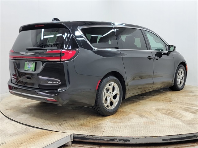 2024 Chrysler Pacifica Limited photo 4