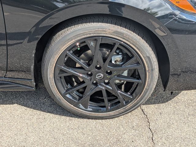 2025 Nissan Sentra SR Midnight Edition photo 10