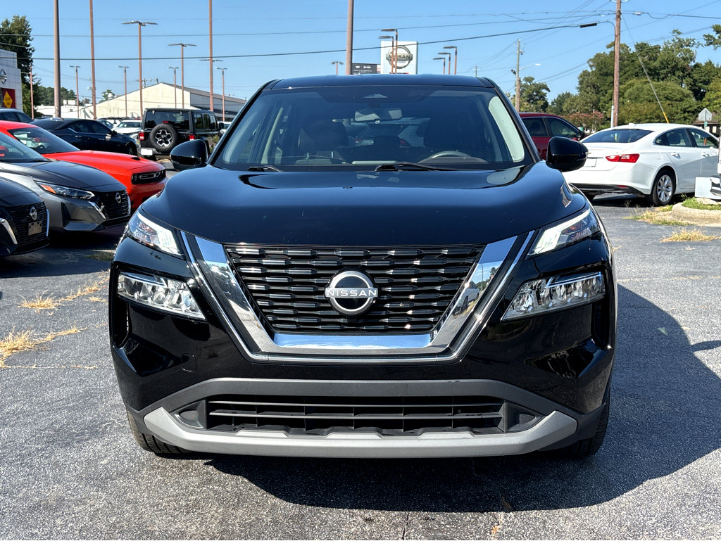 2023 Nissan Rogue SV photo 2