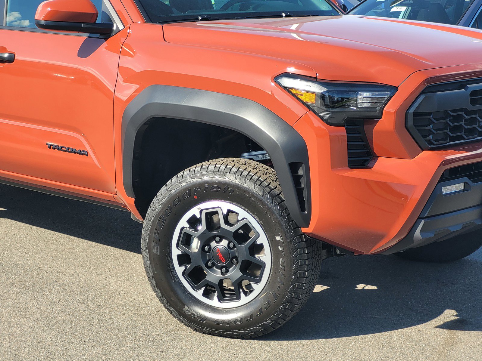 2025 Toyota Tacoma TRD photo 3