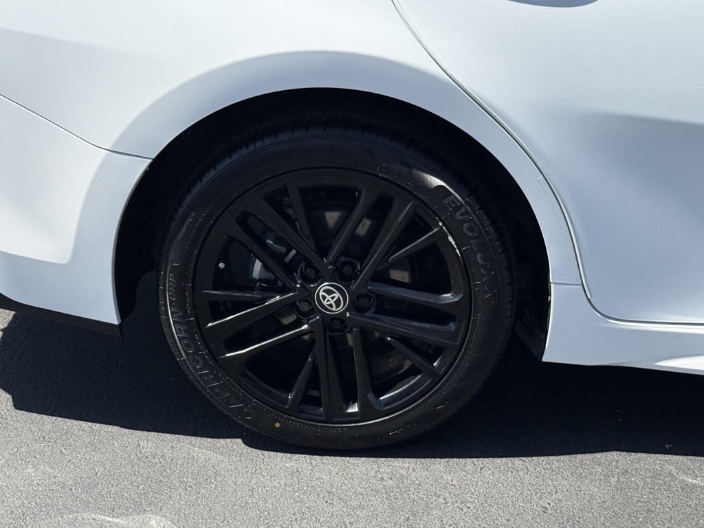 2025 Toyota Camry SE photo 12