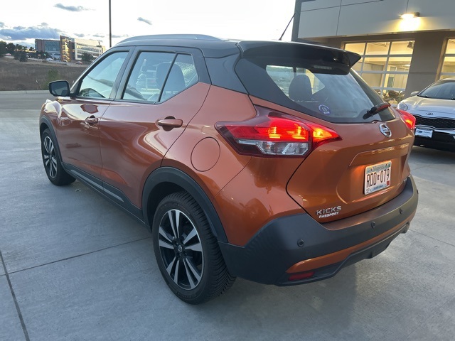 2020 Nissan Kicks SR photo 4