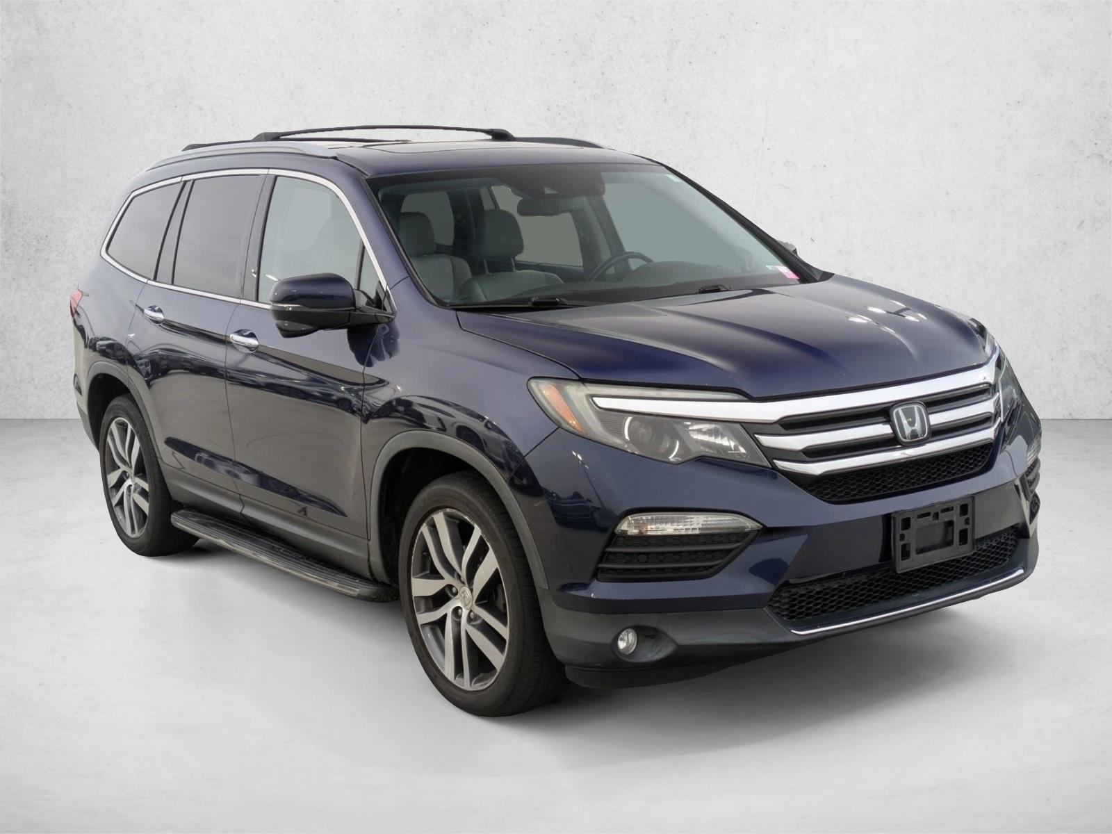 2016 Honda Pilot Touring photo 3