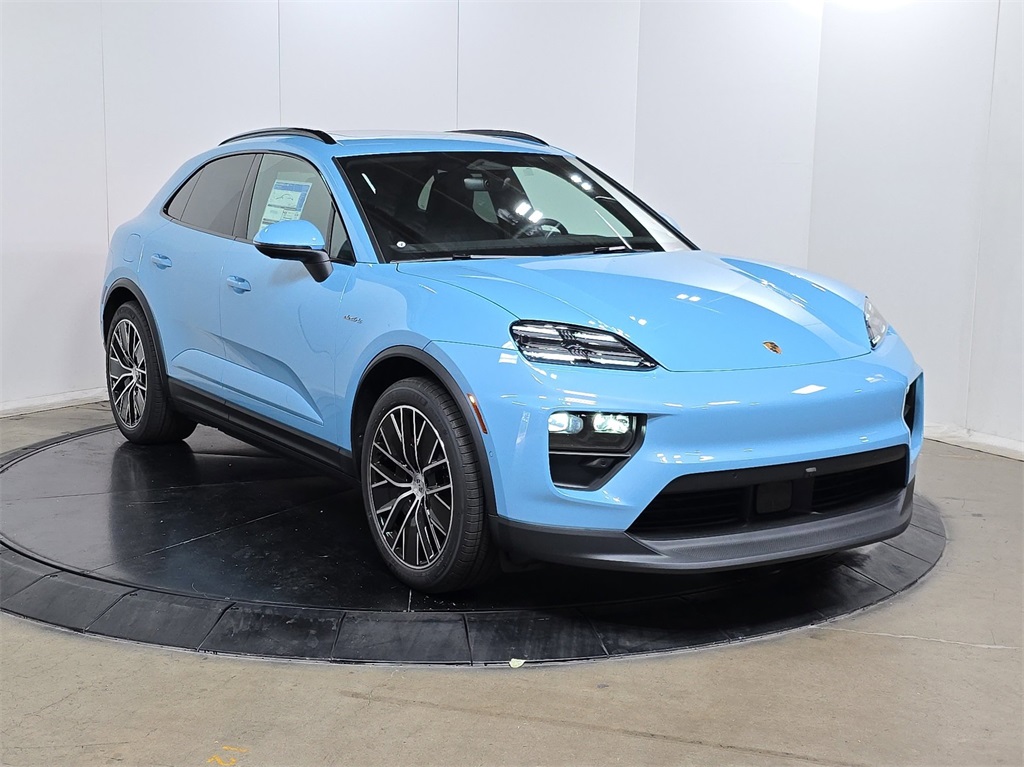 2025 Porsche Macan Electric photo 3