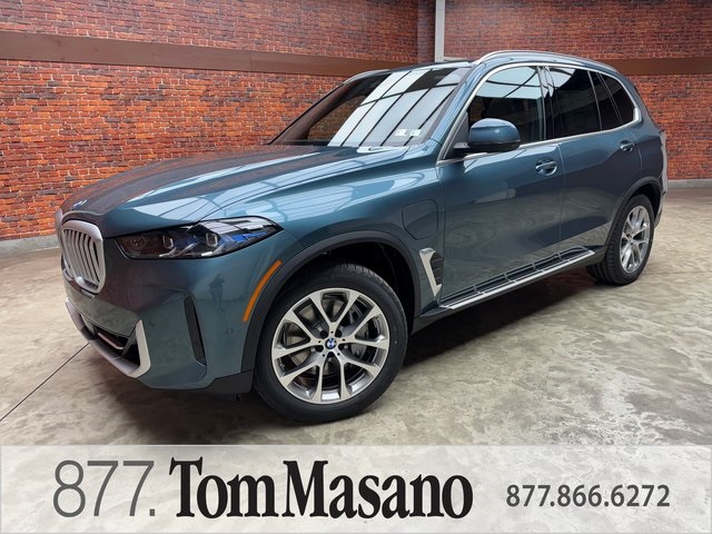 2026 BMW X5 50e's photo