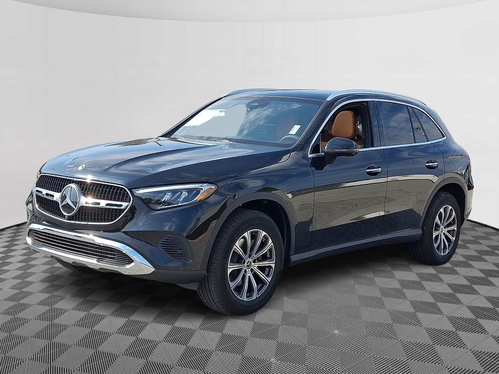 2026 Mercedes Benz GLC 300 4MATIC photo 3