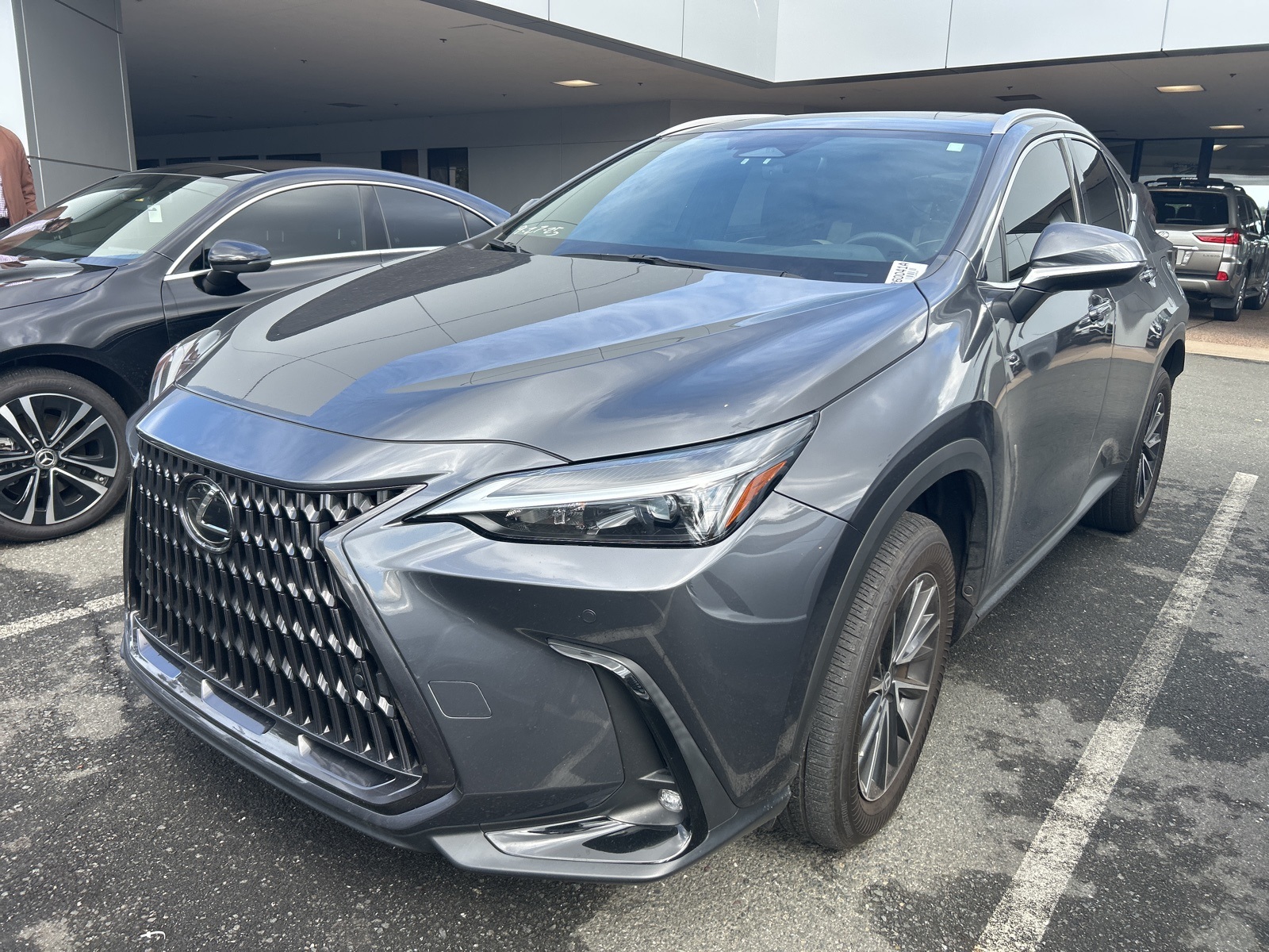 2023 Lexus NX 350 Premium photo 2