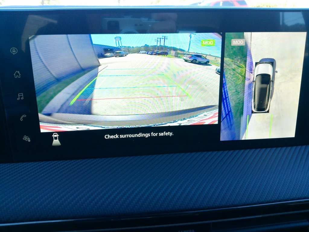 2025 Nissan Kicks SR photo 29