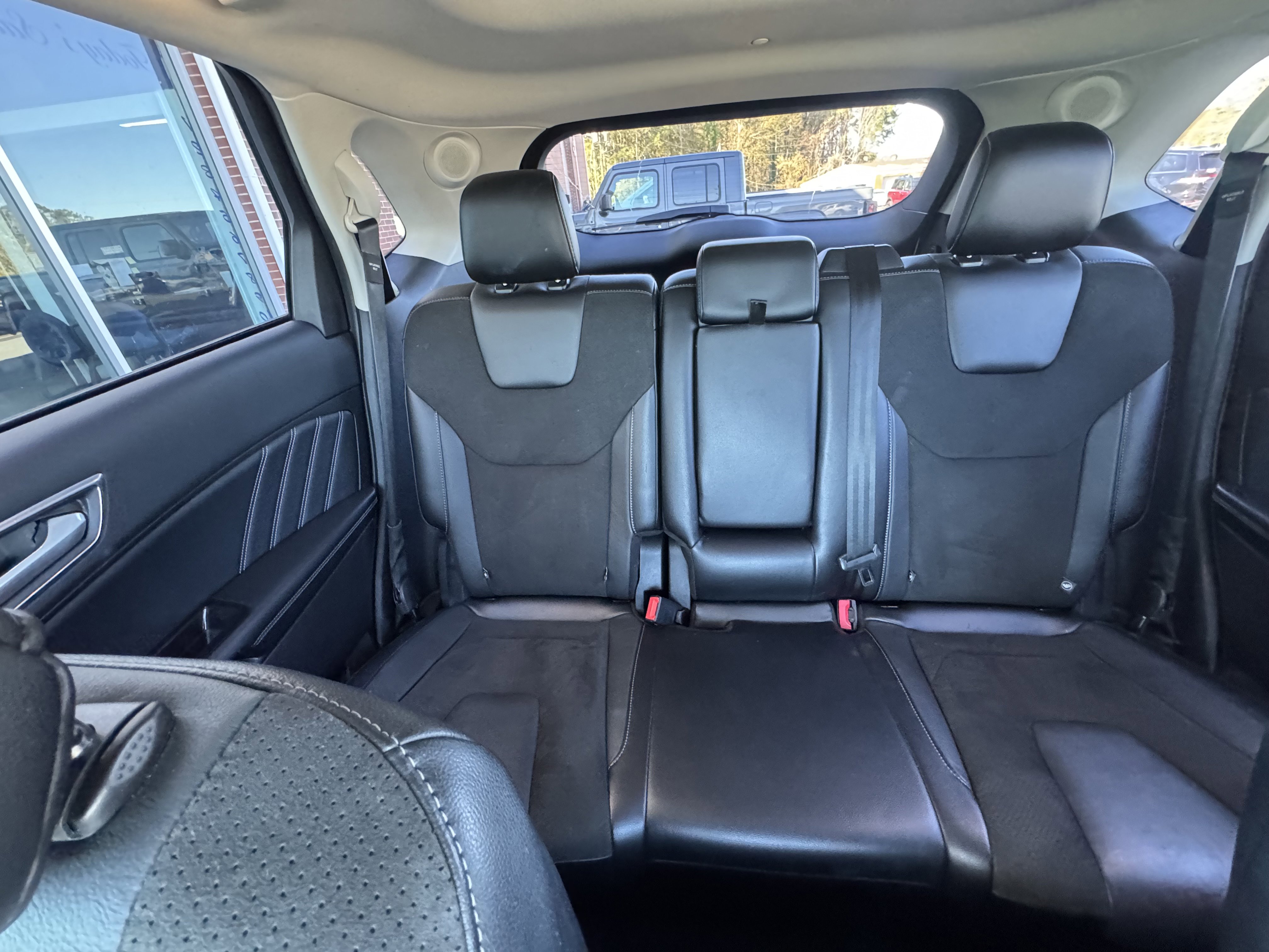 2017 Ford Edge Sport photo 3