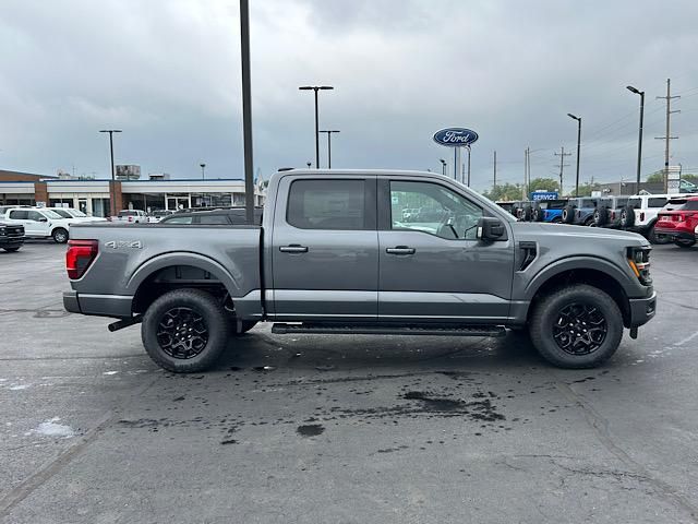 2025 Ford F-150 XLT photo 14