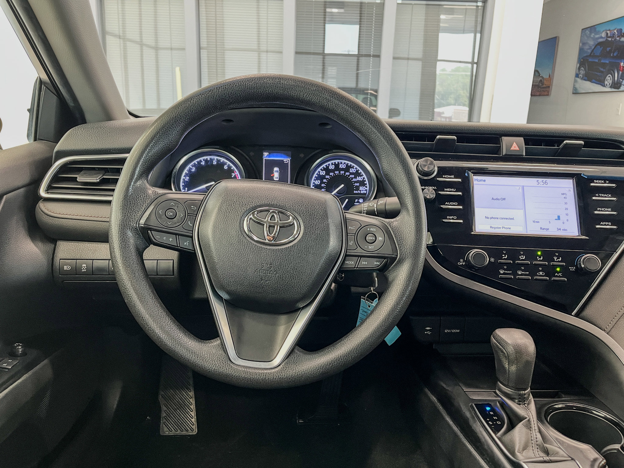 2018 Toyota Camry LE photo 16