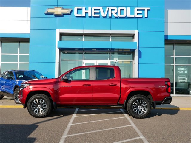 2025 Chevrolet Colorado Z71 photo 3