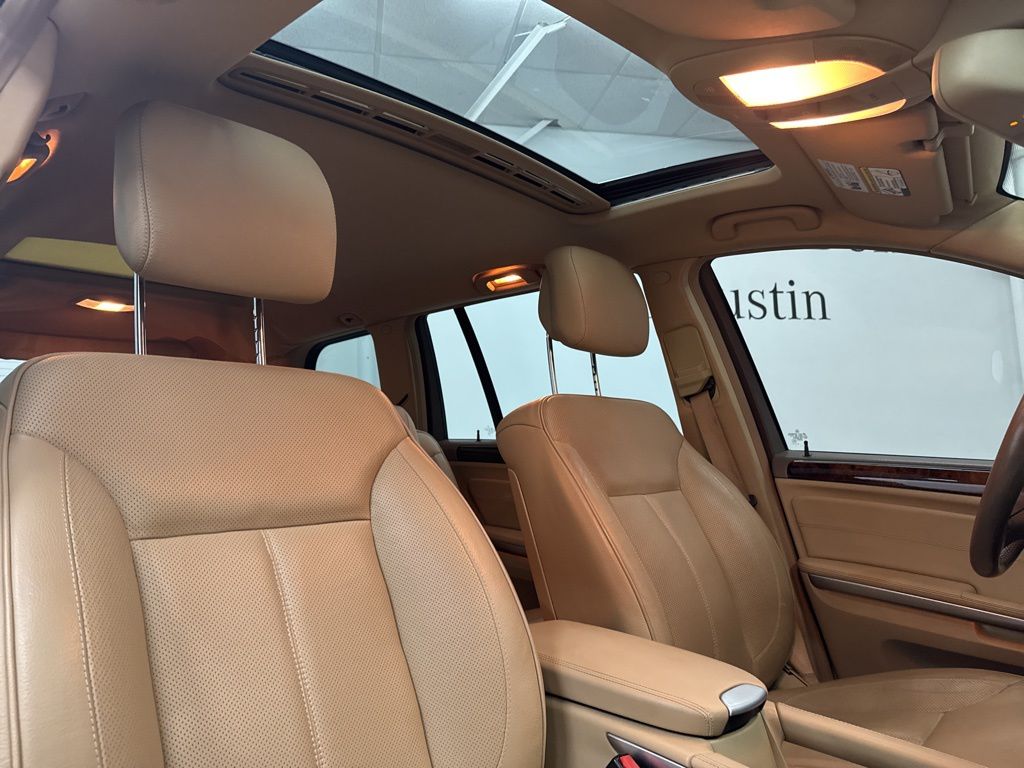 2011 Mercedes Benz GL 350 photo 26