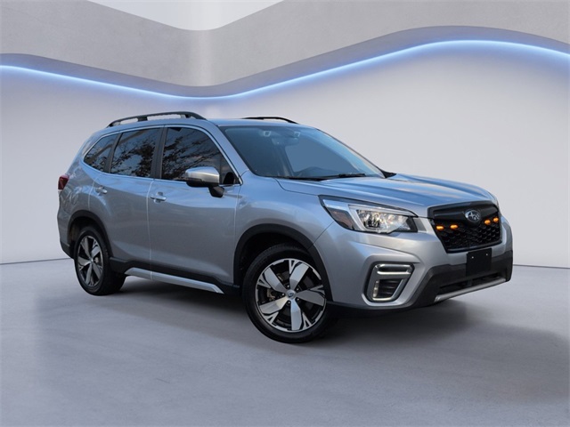 2020 Subaru Forester Touring photo 2