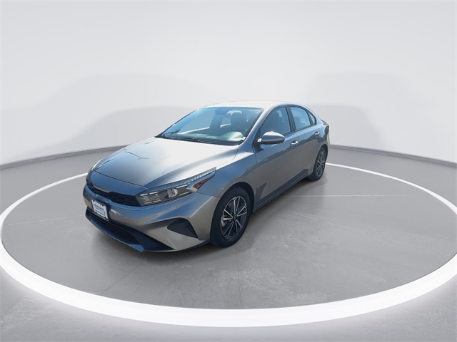 2022 Kia Forte LXS photo 4