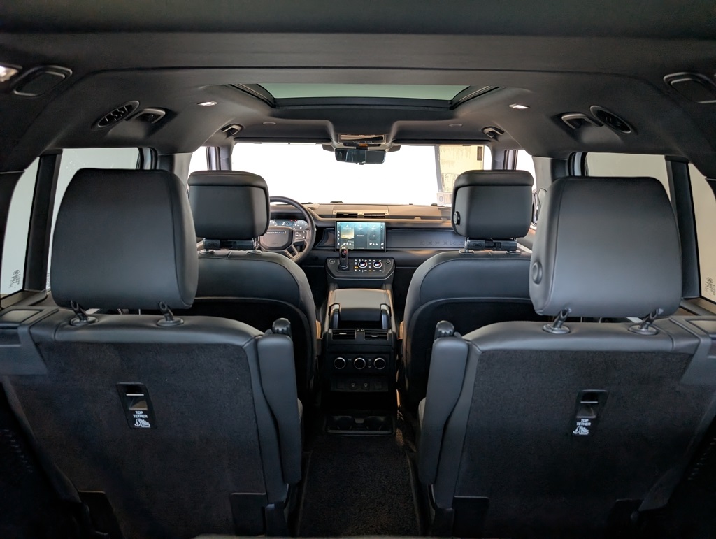 2025 Land Rover Defender 130 X photo 24