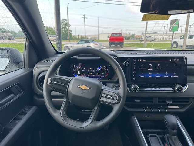 2025 Chevrolet Colorado LT photo 13