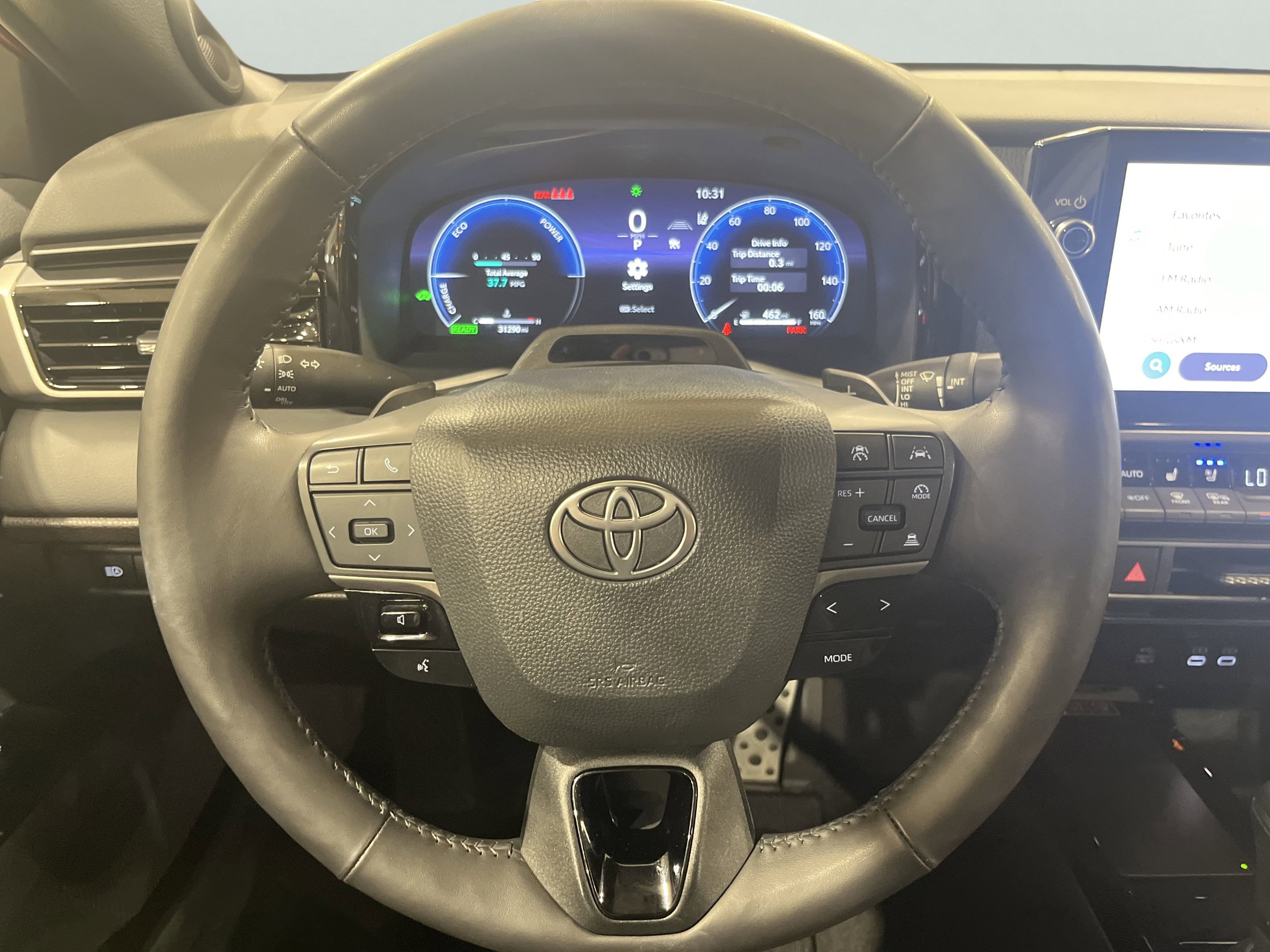 2025 Toyota Camry LE photo 14