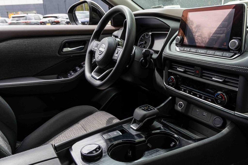 2023 Nissan Rogue SV photo 26
