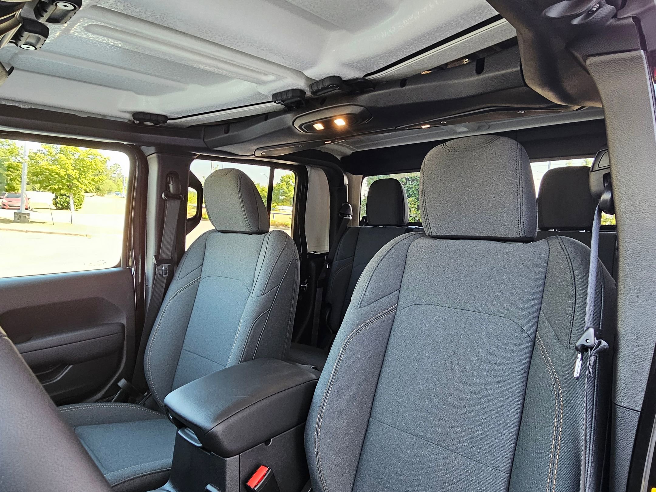 2025 Jeep Gladiator Sport photo 19
