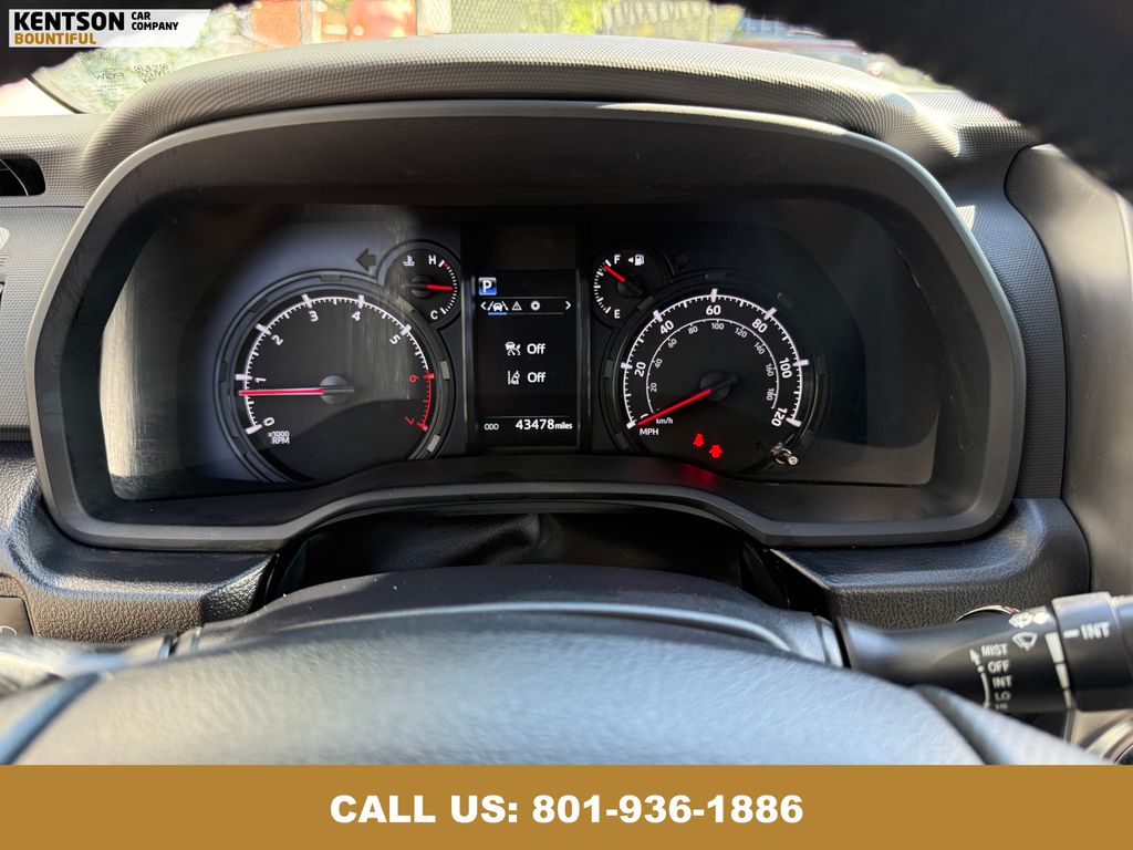 2024 Toyota 4Runner SR5 Premium photo 16
