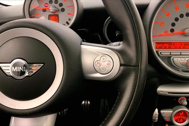 2010 Mini Cooper S photo 17