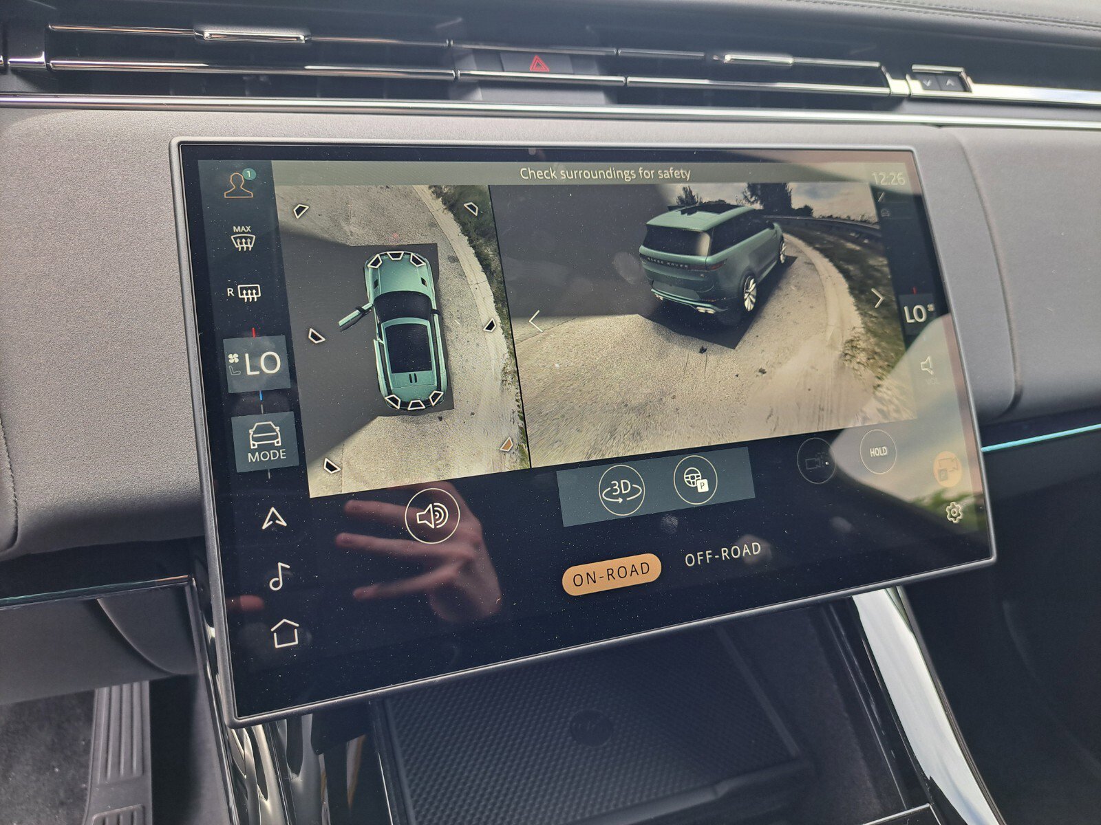 2025 Land Rover Range Rover Sport SE photo 15