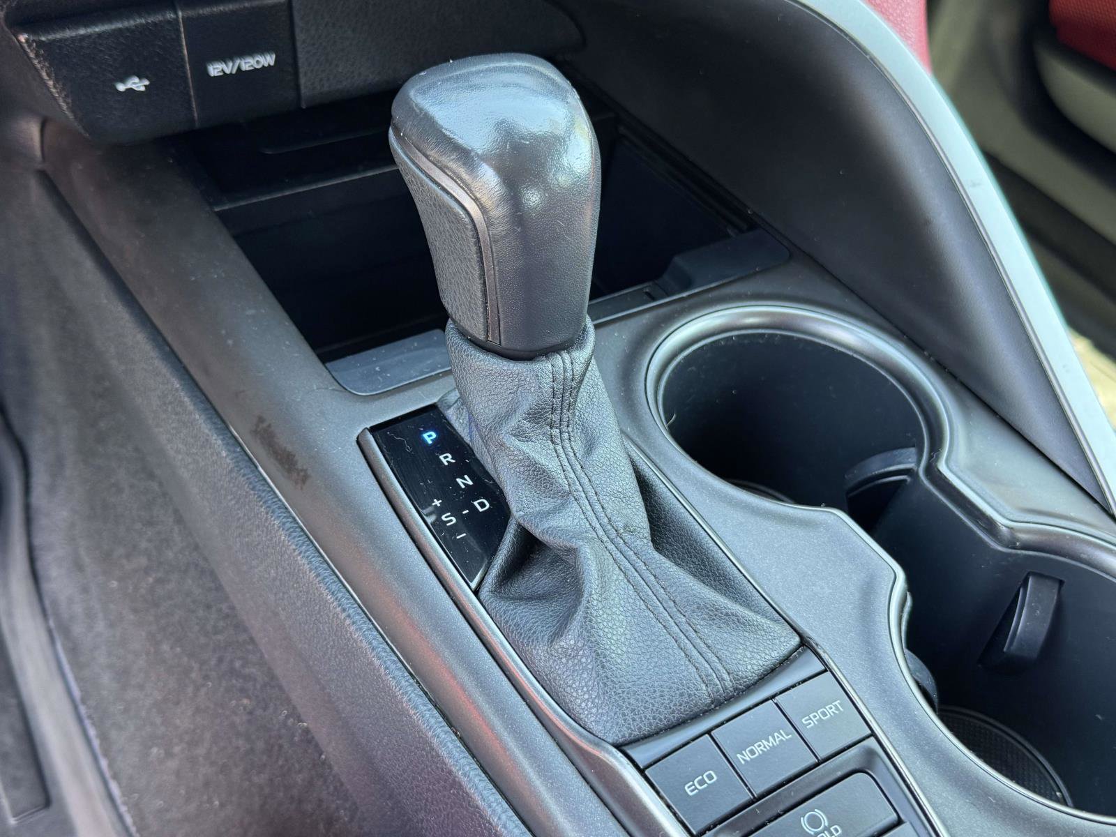 2021 Toyota Camry XSE photo 17
