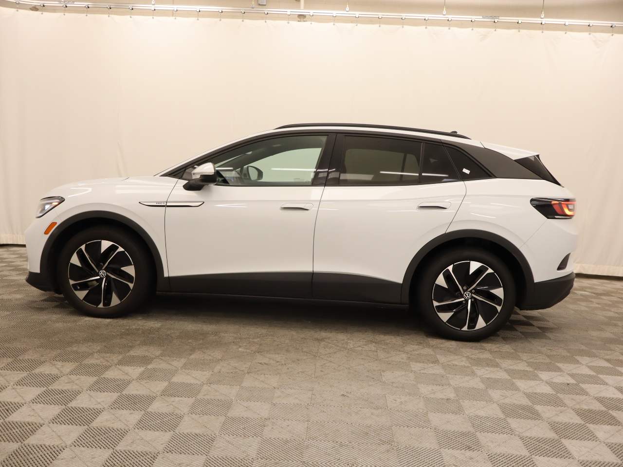 Used 2021 Volkswagen ID.4 PRO S with VIN WVGTMPE27MP048589 for sale in Scottsdale, AZ
