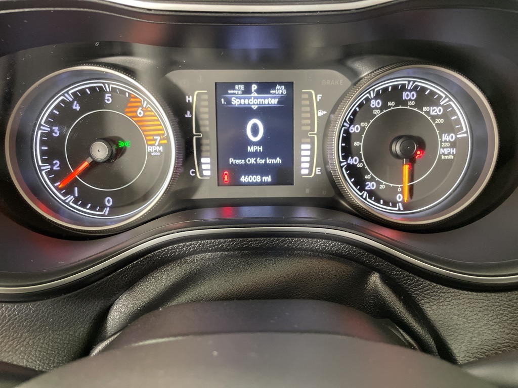 2019 Jeep Cherokee Altitude photo 19