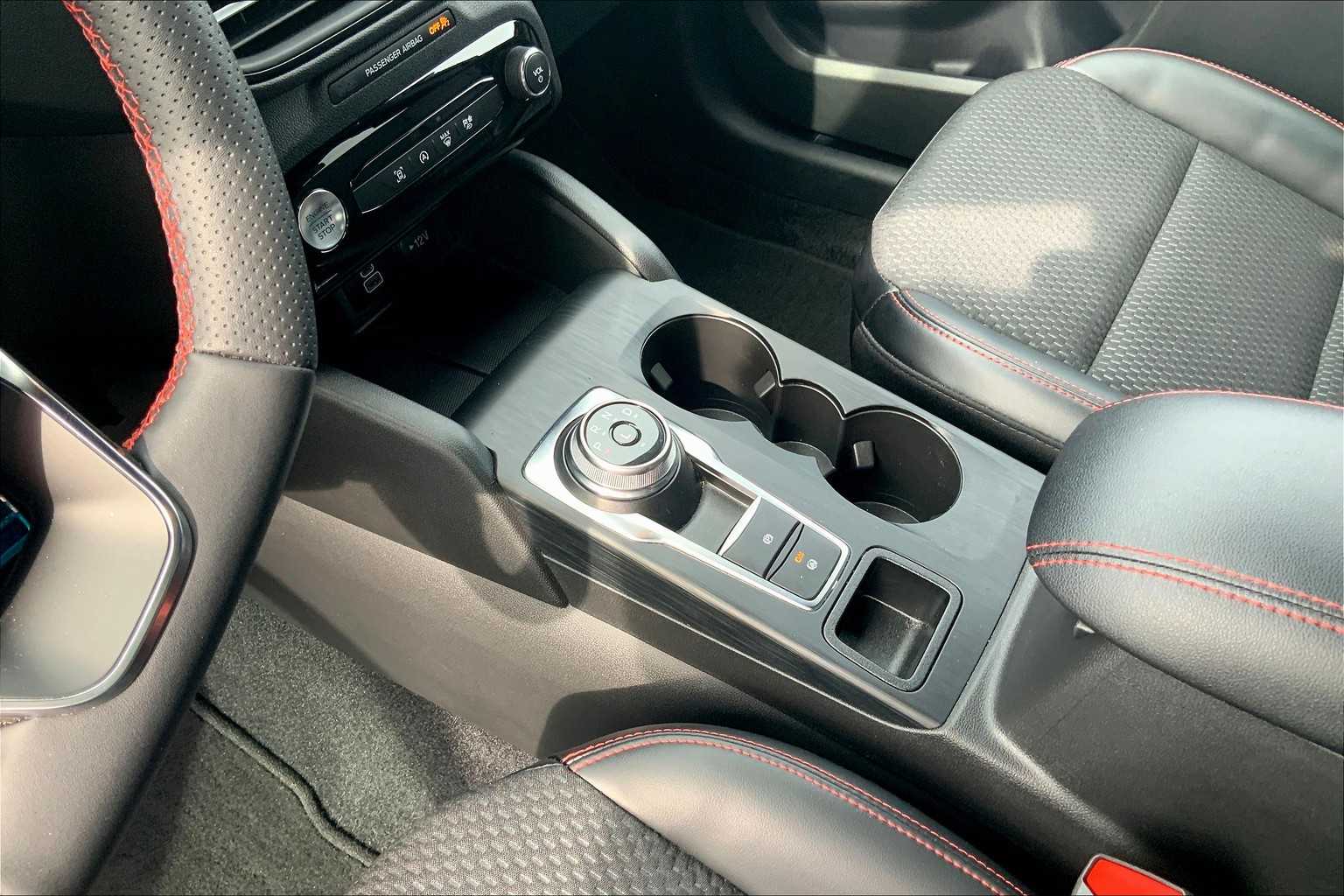 2024 Ford Escape ST-Line photo 14