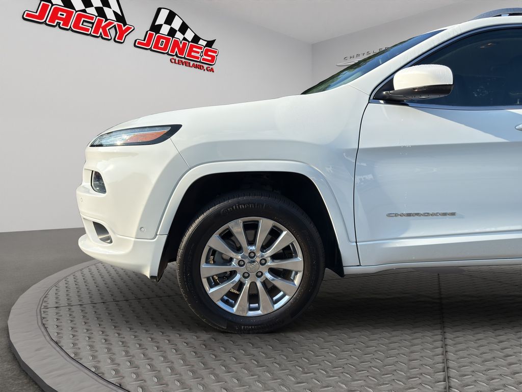 2016 Jeep Cherokee Overland photo 10