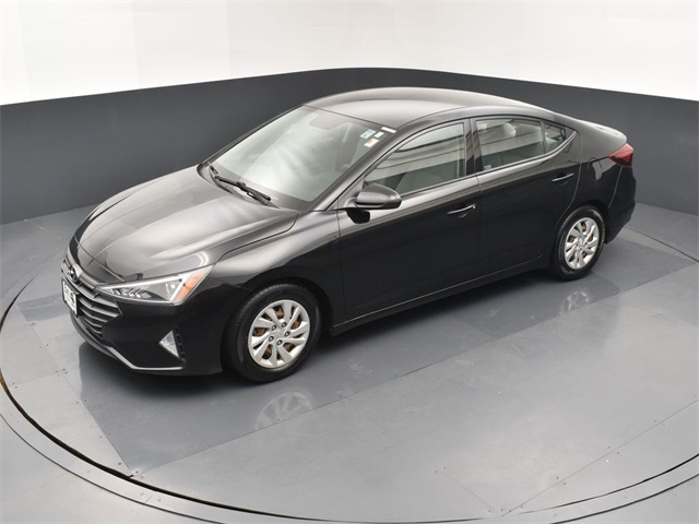 2019 Hyundai Elantra SE photo 14