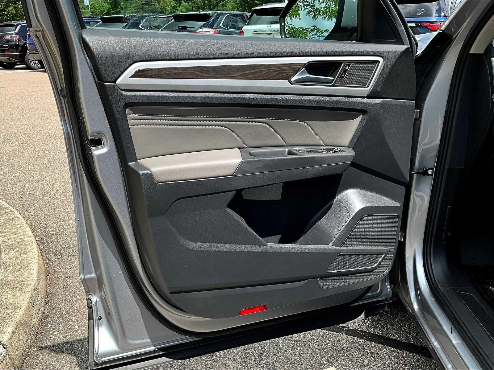 2022 Volkswagen Atlas SE photo 8