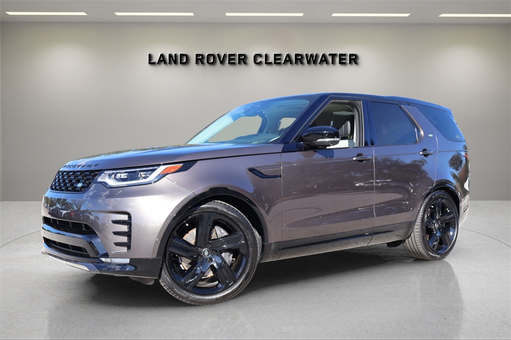 2025 Land Rover Discovery Dynamic SE's photo