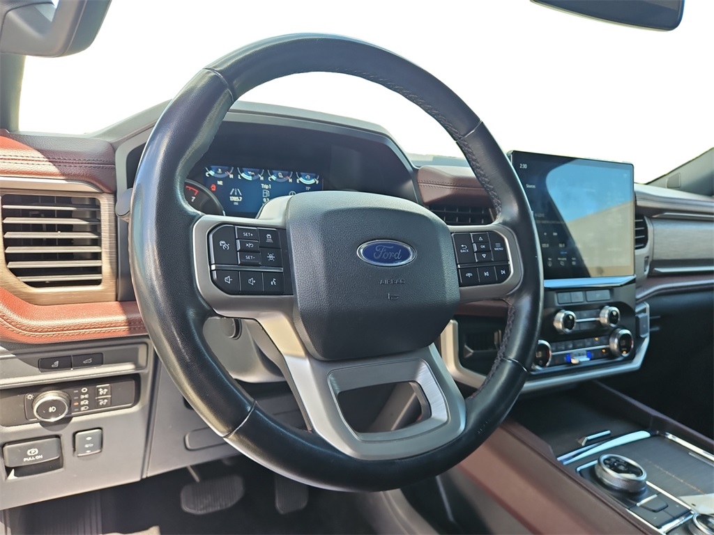 2023 Ford Expedition Limited photo 16