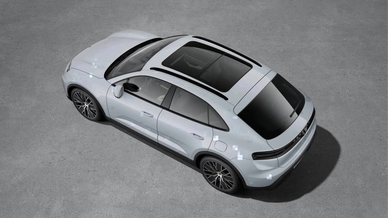 2025 Porsche Macan 4 Electric photo 4