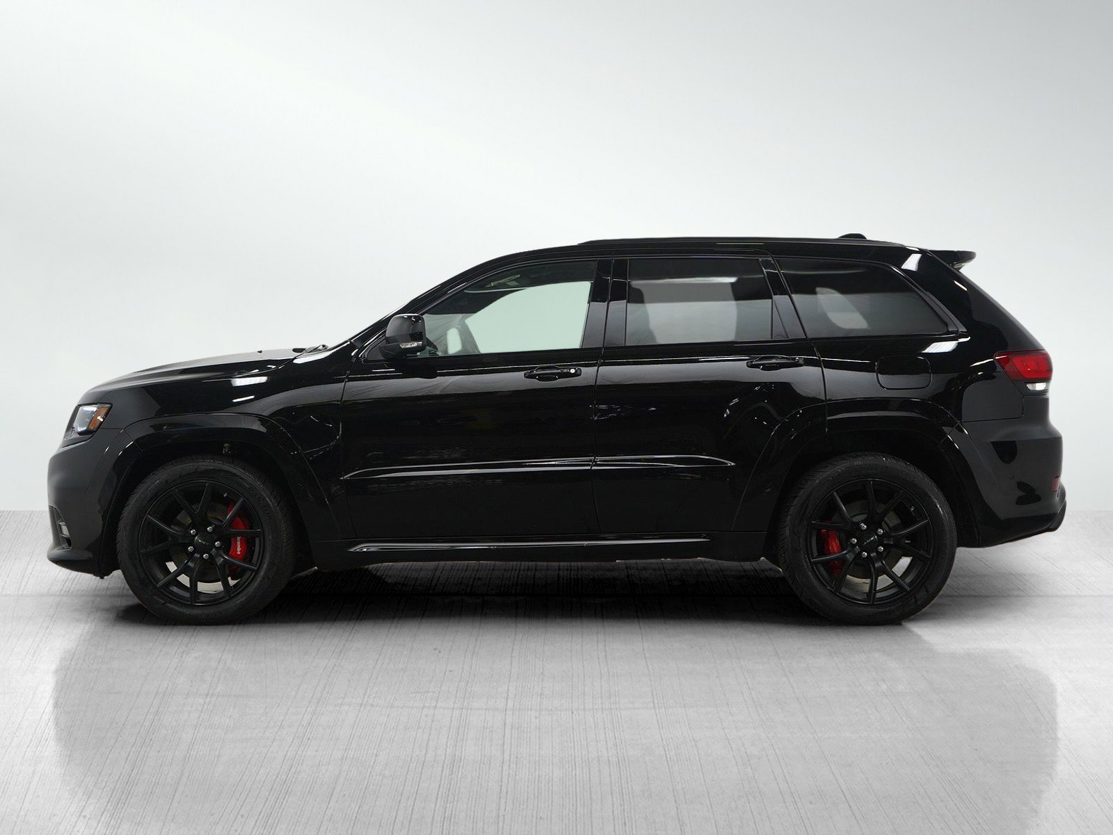 Used 2019 Jeep Grand Cherokee SRT with VIN 1C4RJFDJ2KC635796 for sale in Wayzata, Minnesota