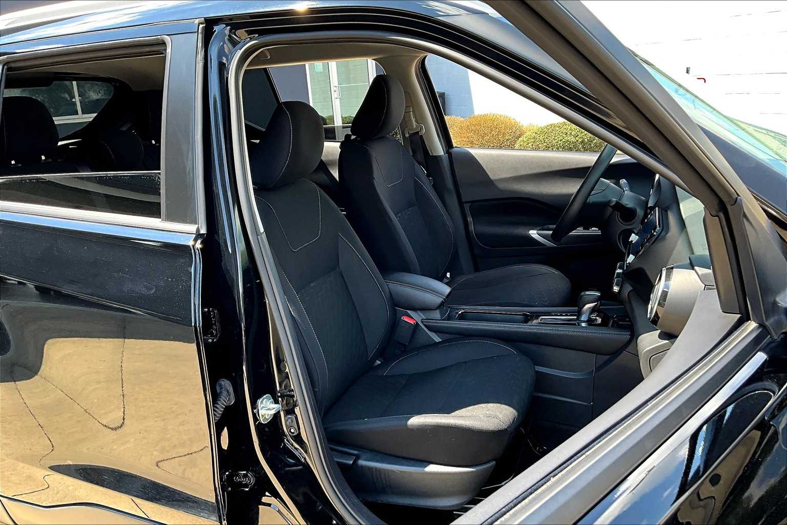 2024 Nissan Kicks SV photo 8