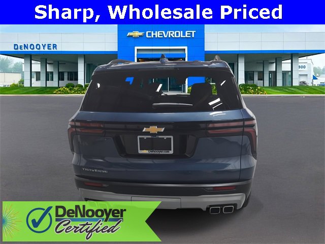2025 Chevrolet Traverse photo 5