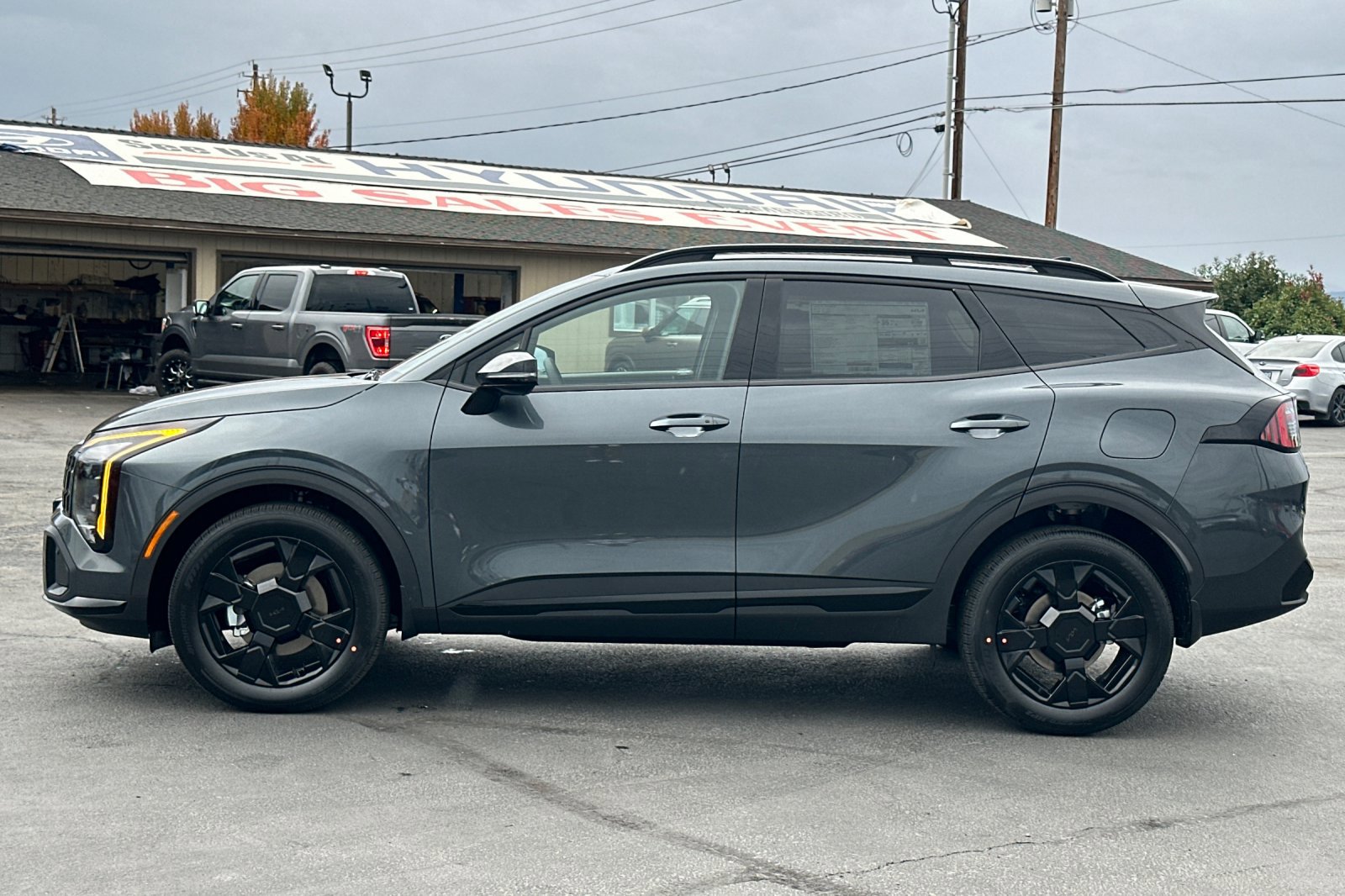 2026 Kia Sportage Hybrid X-Line photo 3