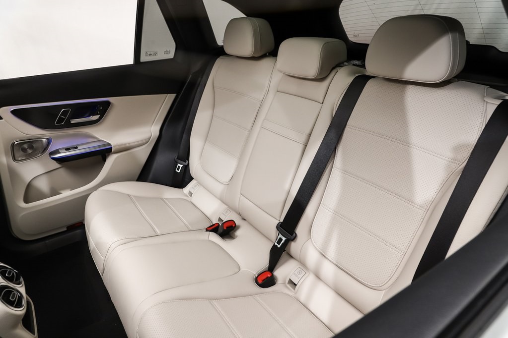 2025 Mercedes Benz GLC 300 4MATIC photo 11