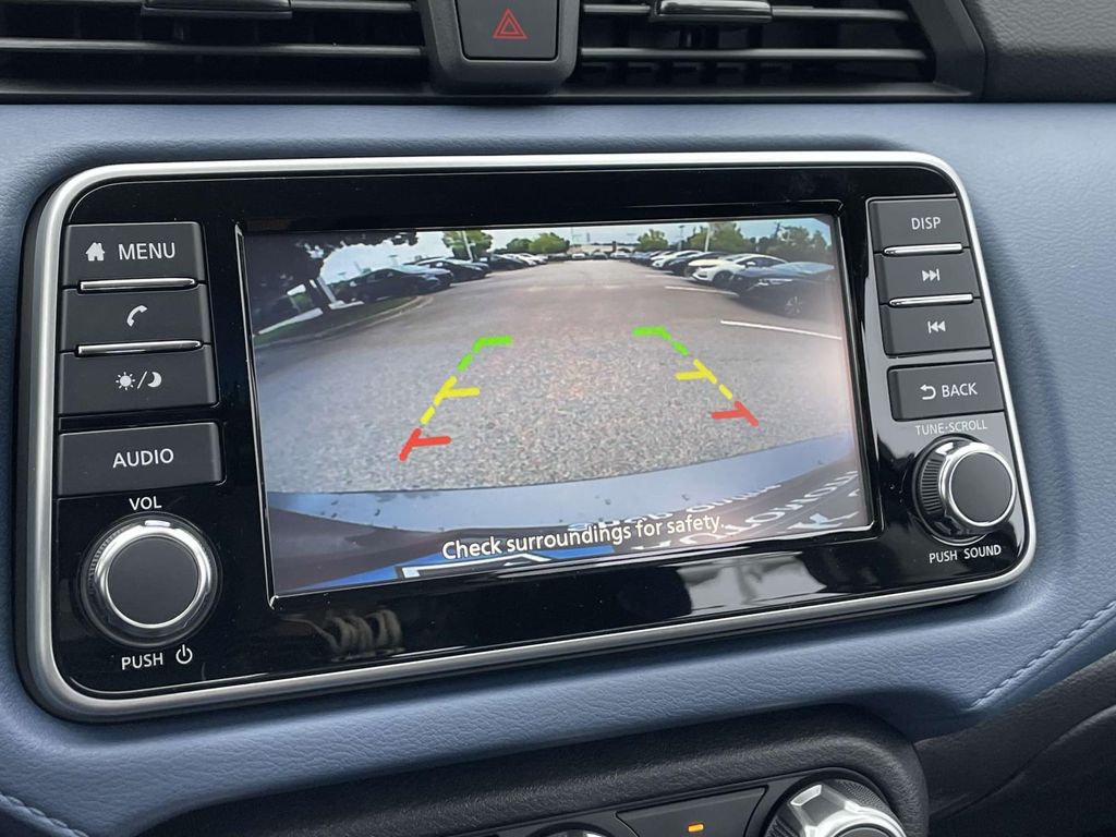 2025 Nissan Versa SV photo 23