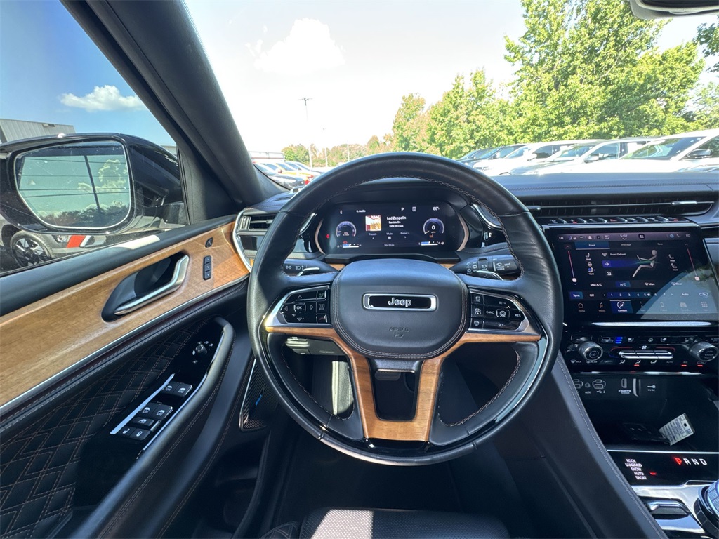 2023 Jeep Grand Cherokee Summit photo 14