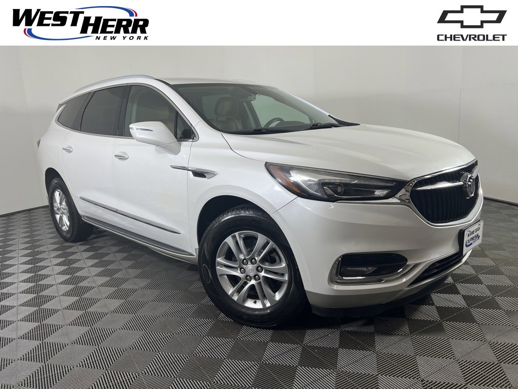 2018 Buick Enclave Essence's photo
