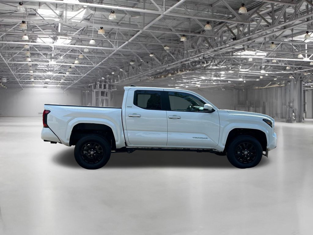 2024 Toyota Tacoma SR5 photo 5